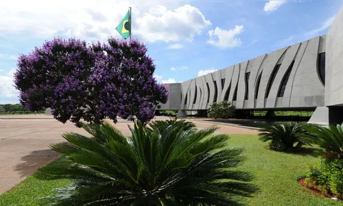 STJ concede regime domiciliar a todos os presos por pensão alimentícia