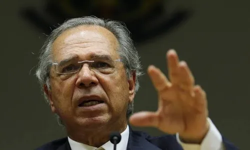 País entra na pandemia em ponto diferente do mundo no ciclo econômico, diz Guedes