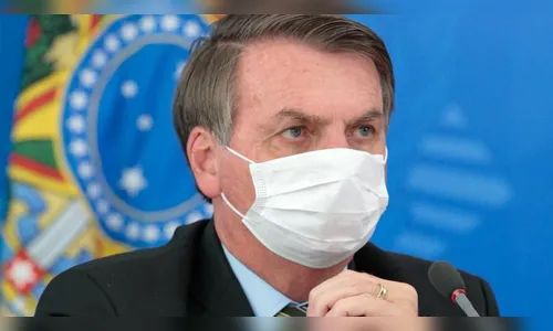 Bolsonaro cogita decreto que permita volta ao trabalho a todas as profissões