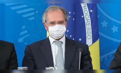 'Vamos sair dessa crise antes dos outros países', diz Guedes