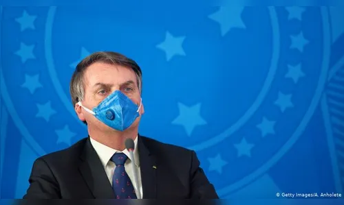 Em meio a apoiadores, Bolsonaro afirma que País não pode parar