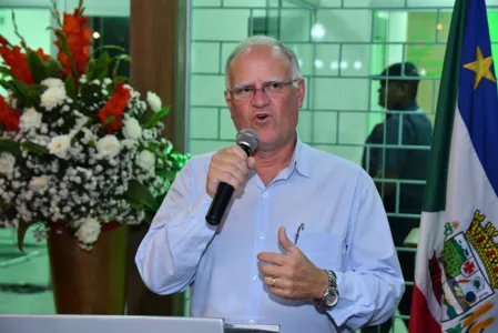 Prefeito de Godoy Moreira desabafa sobre invasão de pessoas: “falta de consideração com a própria família”