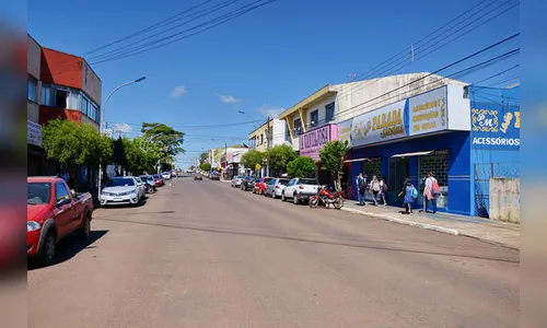 Faxinal volta atrás na reabertura do comércio