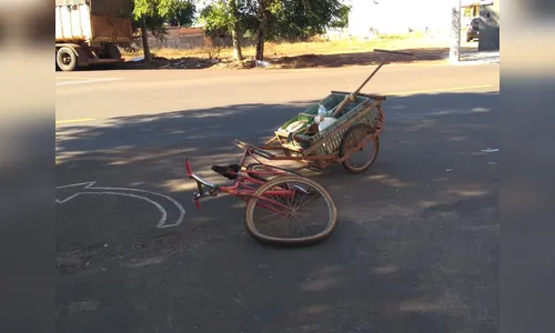 Acidente entre carro e bicicleta deixa duas pessoas feridas em Apucarana 
