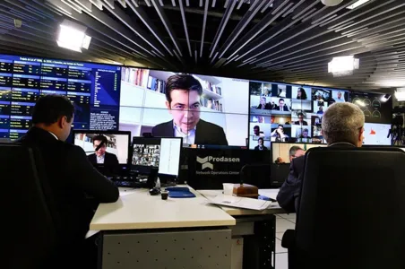 Randolfe Rodrigues é o autor do projeto, que será votado em sessão deliberativa remota. (Foto: Agência Senado)