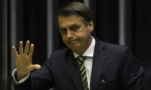 Após decisão do Twitter, Facebook e Instagram também removem posts de Bolsonaro