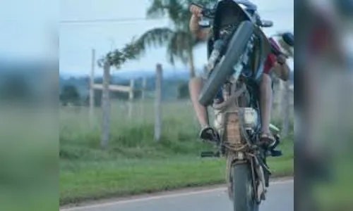 Homem é detido pela PM de Arapongas por direção perigosa
