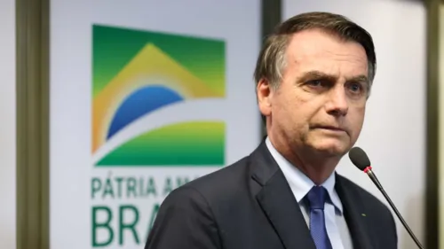 Pagamento do auxílio de R$ 600 deve começar na semana que vem, diz Bolsonaro
