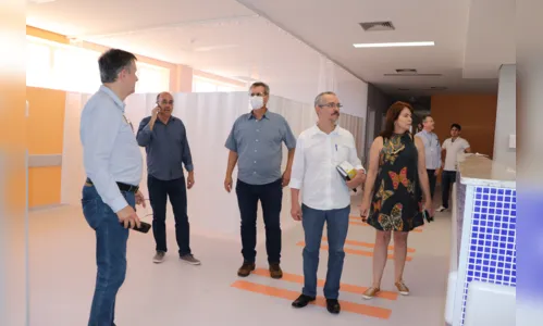 
							Governo do Estado vistoria Hospital Regional de Ivaiporã,  para atender casos de coronavírus
						
						