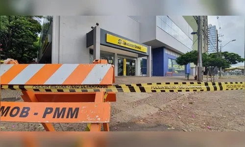 Agência bancária é isolada em Maringá por suspeita de bomba