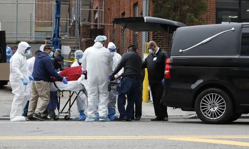 Estados Unidos têm disparada de mortos e falta de equipamentos