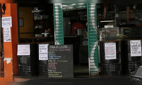 Setor de bares, restaurantes e casas noturnas demitiu pelo menos 3,2 mil pessoas no Paraná em 15 dias