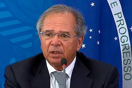 Recursos liberados a bancos estão empossados no sistema financeiro, diz Guedes