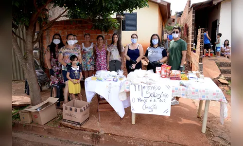 Grupo organiza 'mercado solidário' para famílias em vulnerabilidade; assista