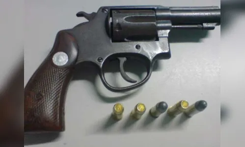 GM de Arapongas prende 3 pessoas com arma de fogo na Zona Leste