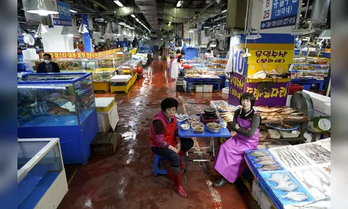 Coreia do Sul registra menos de 50 novos casos; país aumentou multa para quem descumprir confinamento