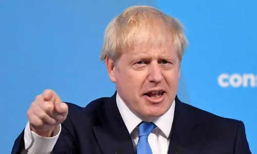 Boris Johnson segue na UTI, recebeu oxigênio, mas não usou respirador