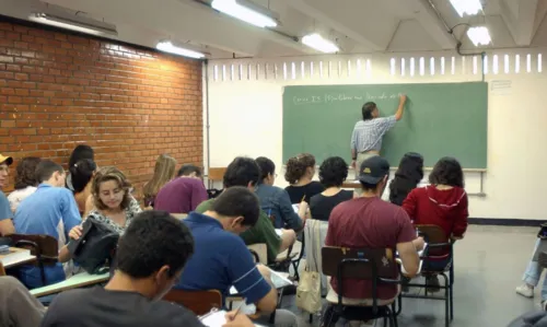 Desemprego, evasão e inadimplência preocupam faculdades privadas