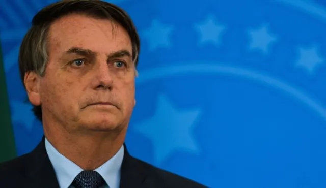 'Ninguém vai tolher meu direito de ir e vir', diz Bolsonaro em novo passeio