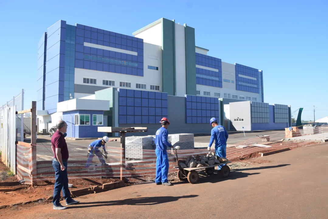 Hospital Regional de Ivaiporã sendo concluído (Foto: TNOnline)