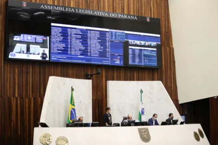 Projeto que proíbe corte de luz e de água durante a pandemia segue para sanção do governador