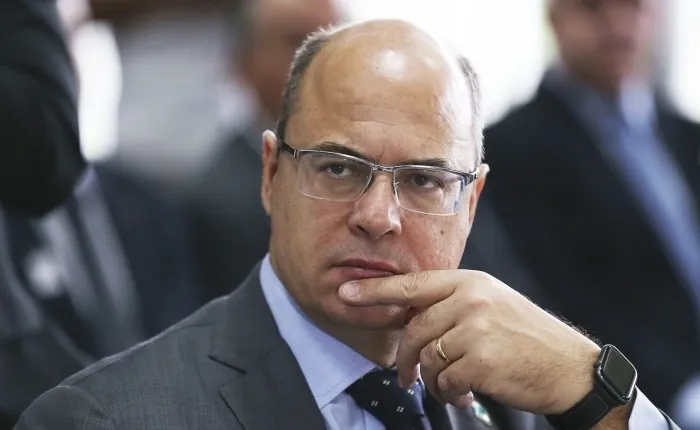 Witzel testa positivo para coronavírus e pede isolamento social aos cidadãos