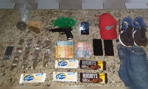 PM de Apucarana apreende adolescente suspeito de tráfico de drogas e roubo