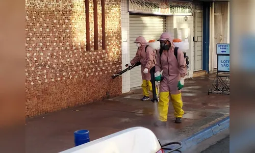 Arapongas segue com serviços de desinfecção em combate ao coronavírus