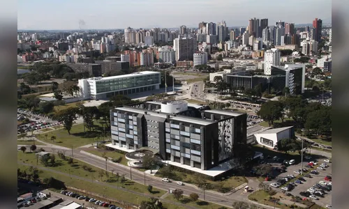 Governador corta 30% na remuneração do primeiro escalão