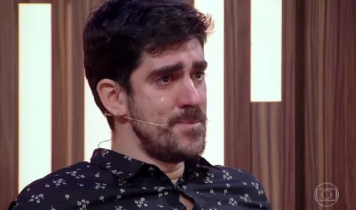 Após revelar ter sido abusado na infância, Marcelo Adnet é alvo de ataques