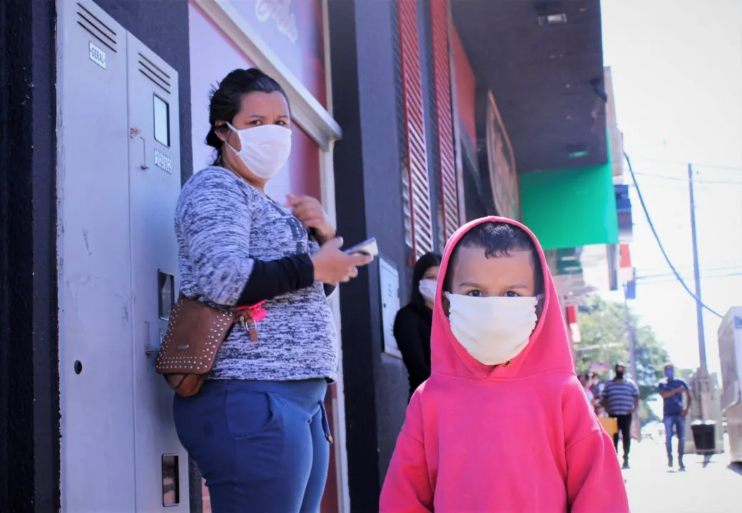 Coronavírus: araponguenses aderem ao uso de máscaras