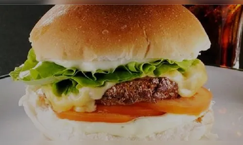 Lanches e dinheiro são roubados em Apucarana