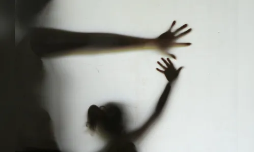 Padrasto é preso suspeito de estupro contra enteados de 7 e 8 anos em Curitiba