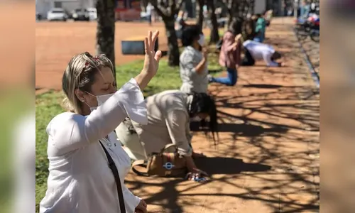 Igrejas evangélicas de Arapongas se unem em oração 