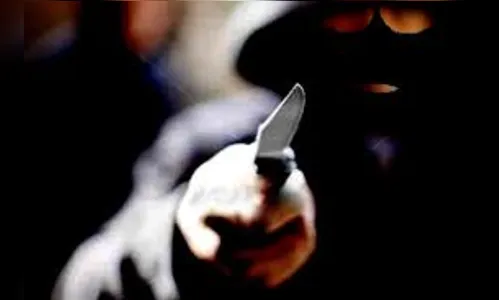 Bandidos levam carne, bebidas e dinheiro durante assalto, em Cambira