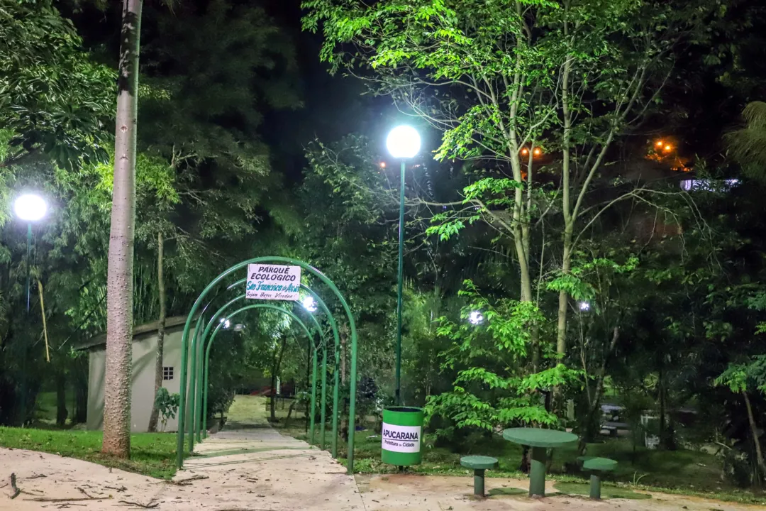 Prefeitura de Apucarana conclui nova iluminação do Parque Biguaçu