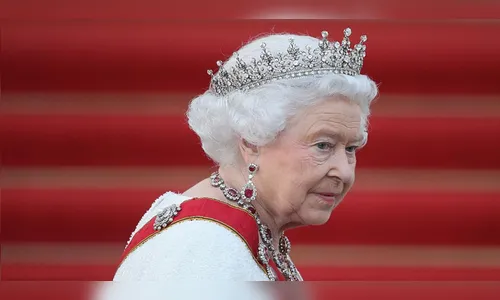 Rainha Elizabeth comemora 94 anos sem festa e confinada por conta da pandemia