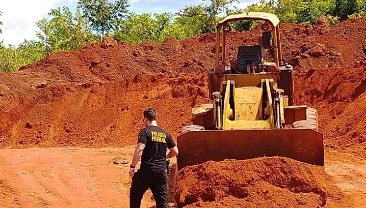 Polícia Federal combate crimes ambientais e exploração ilegal de minérios