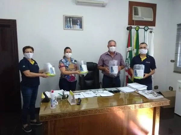 UFPR e Rotary doam protetores faciais para prefeitura de Jandaia do Sul