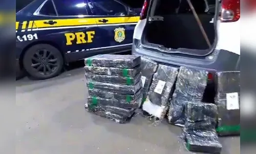 PRF apreende 402 quilos de maconha em Mandaguari 