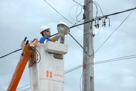 Obras da Copel deixam quase 300 imóveis ficam sem energia 