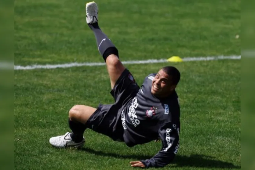   O atacante Ronaldo não joga pelo Corinthians há mais de cem dias e se prepara para voltar aos gramados na próxima semana... Talvez 