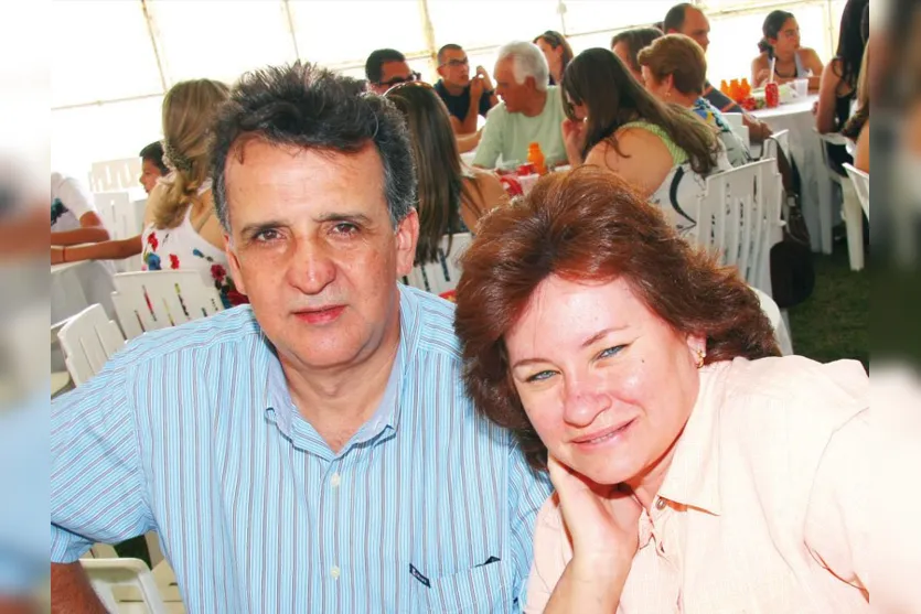  Wanduilson Oliveira Alvares e Laura Tumiatti Alvares 