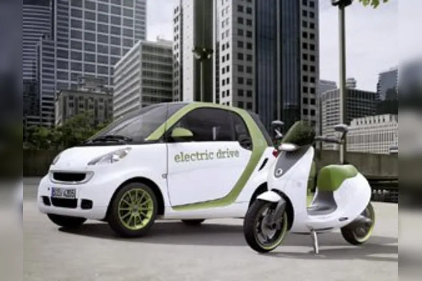   Smart Forstwo e scooter elétricos  