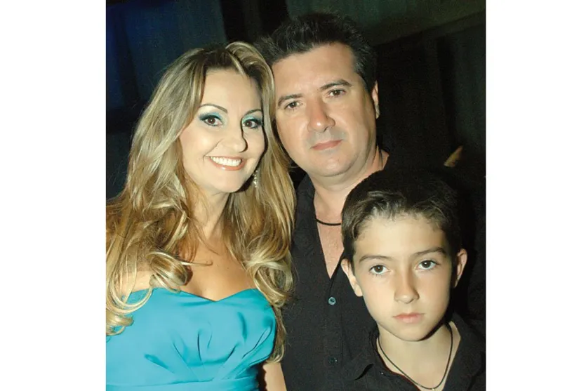   Cristiane acompanha o esposo, o empresário César Bandeira e o filho Murilo 
