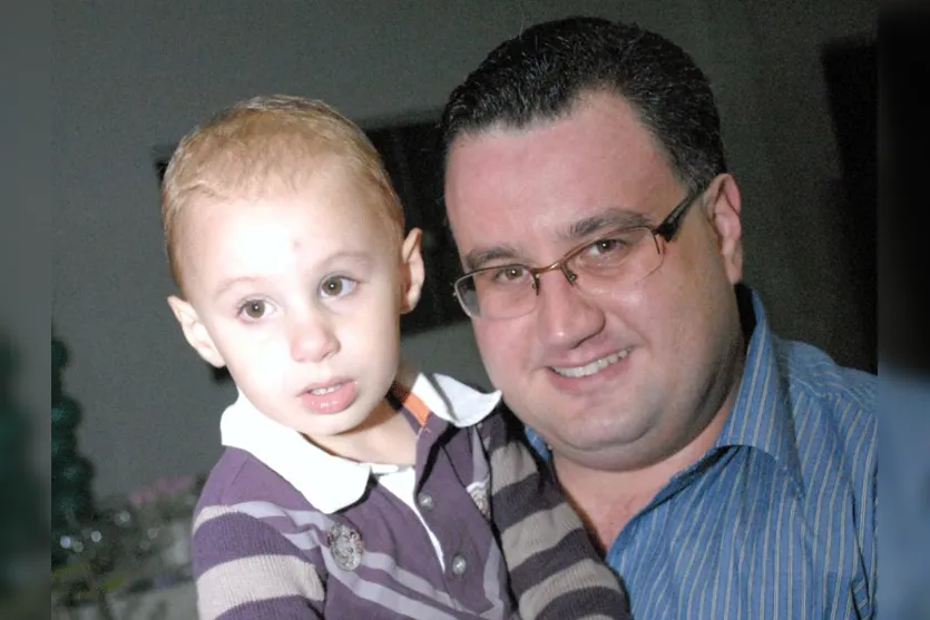  Marcelo Gasparoto é clicado junto do filho Murilo  