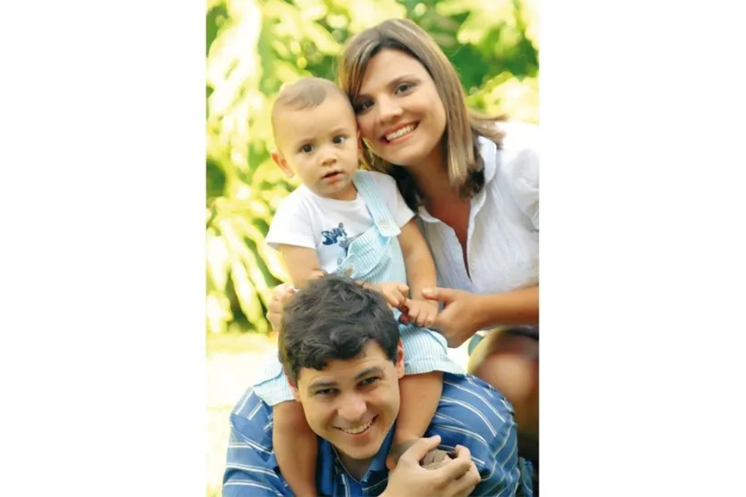   Ricardo Gonçalves com a esposa Agda Horvatiche Franzon e o filho João Ricardo  