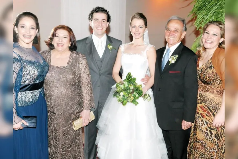   Melina, Nancy, os noivos, Wanderley e Sabrina  