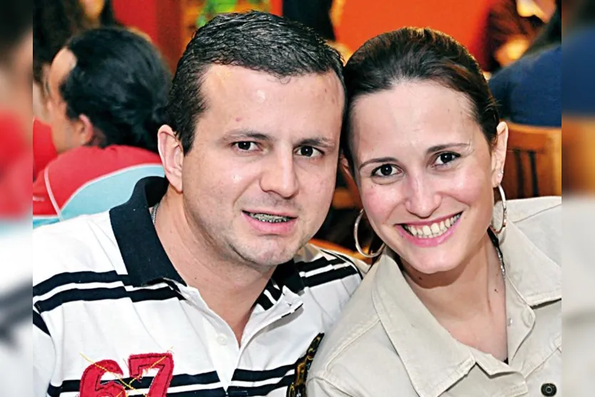   Ricardo Macedo e Pollyana Ruy, clicados durante bate-papo descontraído em ponto gastronômico local  
