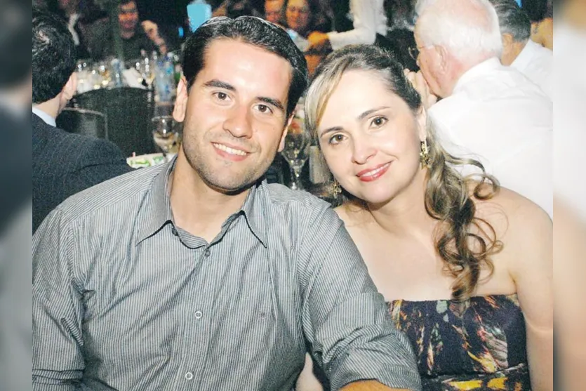   Fernando Oliveira e Leila Dal Pozzo em noite de festa  